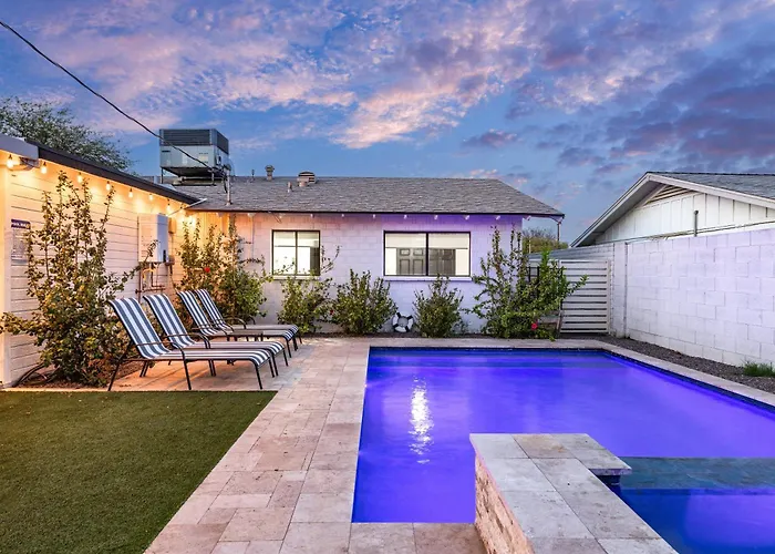 Moody Modern Desert Retreat - Backyard Bliss Awaits * Scottsdale
