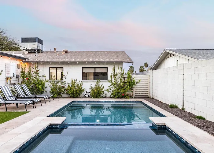 Moody Modern Desert Retreat - Backyard Bliss Awaits